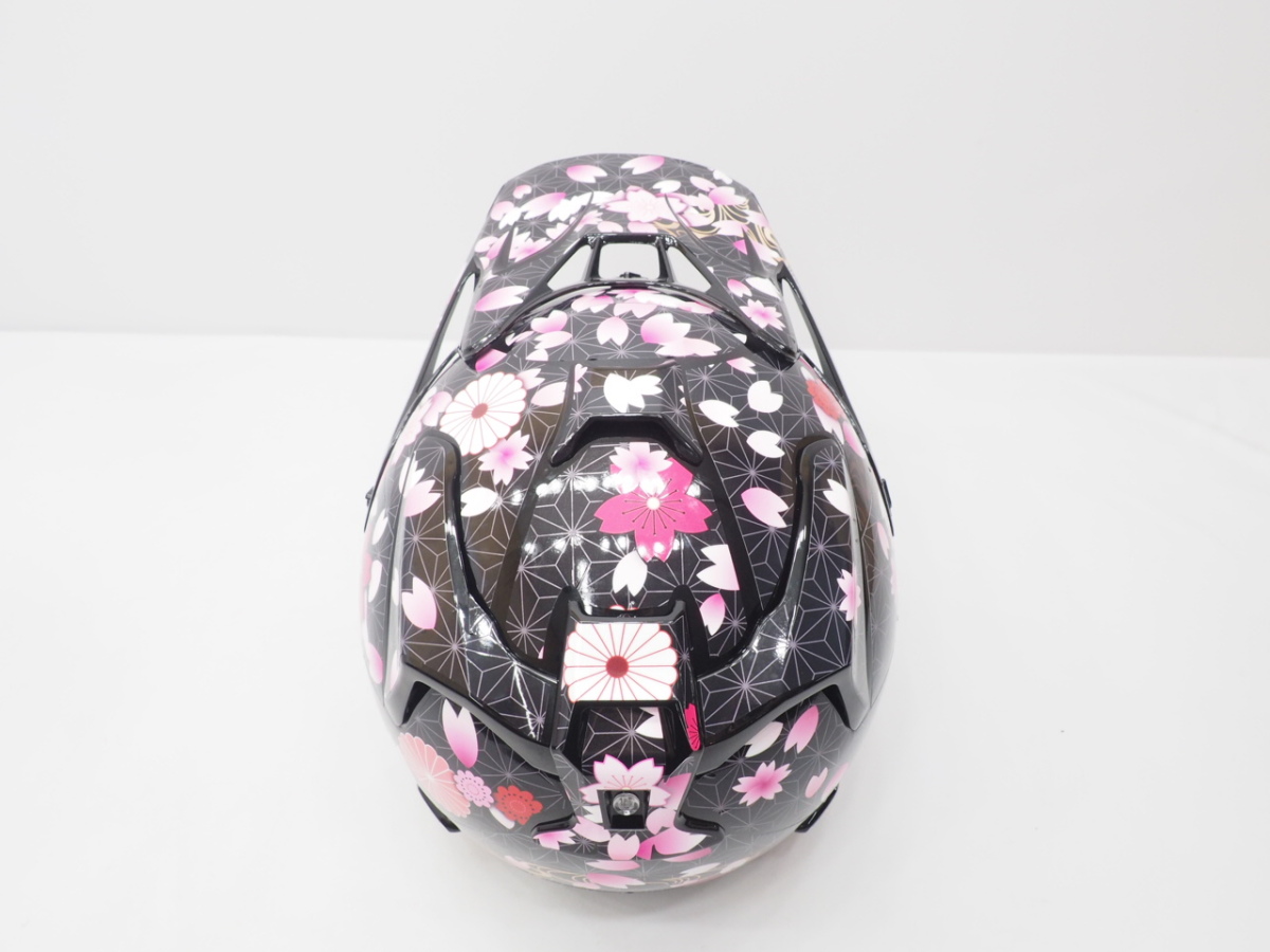 ARAIヘルメットV-CROSS４デカールキット ステッカー ヘルメットカスタム 桜和柄 和風 セット 桜吹雪 黒